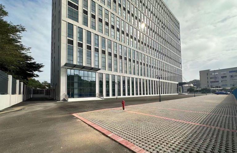 凤岗雁田1000平厂房出租！单价10元起1-10楼大小可分租
