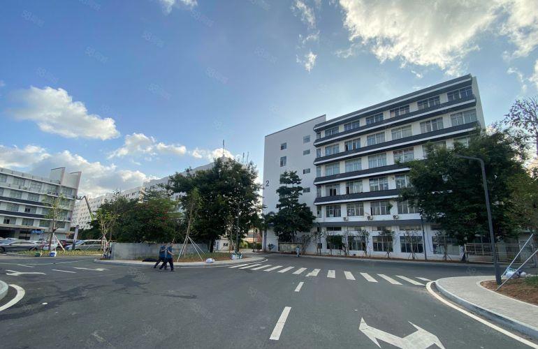 桥头原房东带装修一二楼各2000平厂房仓库出租，办公室水电齐
