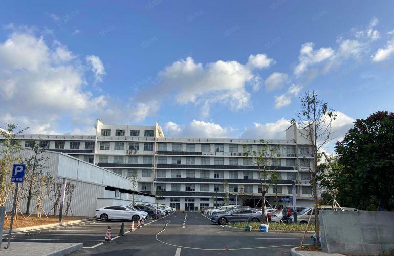 桥头原房东带装修一二楼各2000平厂房仓库出租，办公室水电齐
