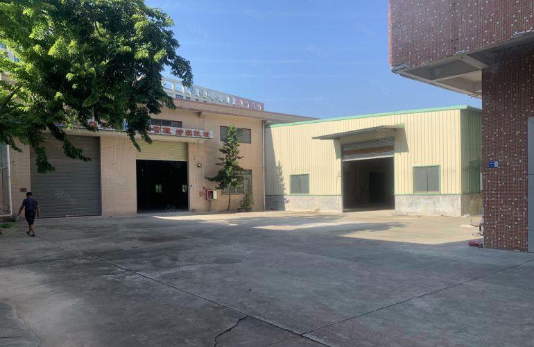 独门独院单一层3800 办公室600 宿舍600 好进大车
