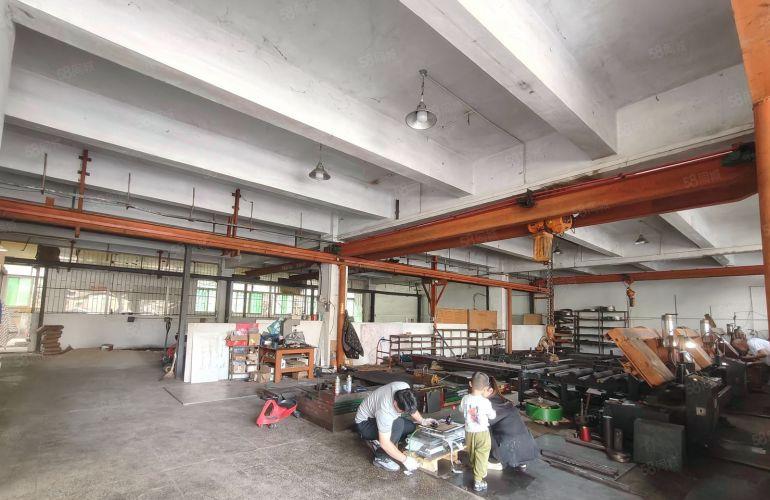 凤岗注塑五金模具数控车床带行车一楼厂房出租900平 可分租
