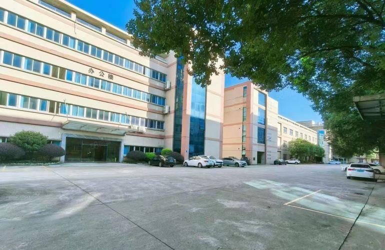 寮步横坑工业区，原房东厂房出租一楼1200平，2楼1200平
