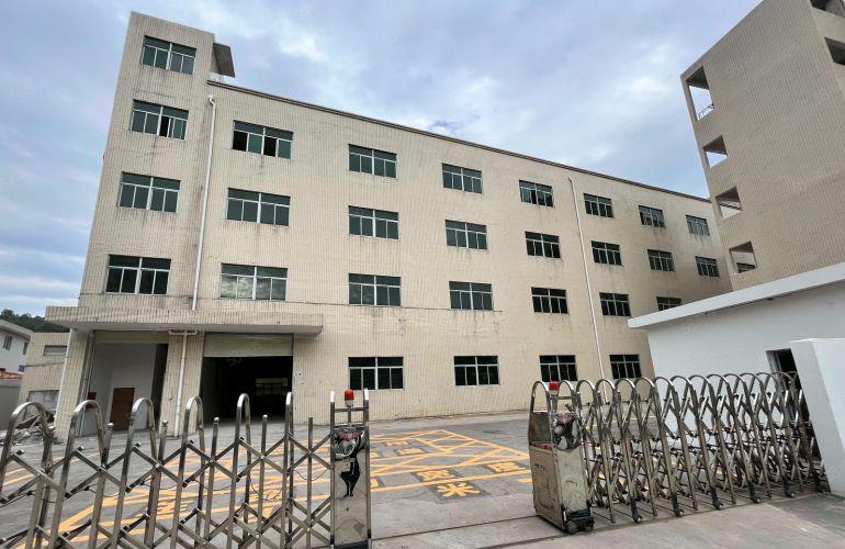 15元租凤岗五联独门独院厂房总共5千方可以分租一楼仓库招租
