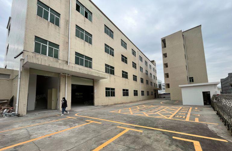 15元租凤岗五联独门独院厂房总共5千方可以分租一楼仓库招租