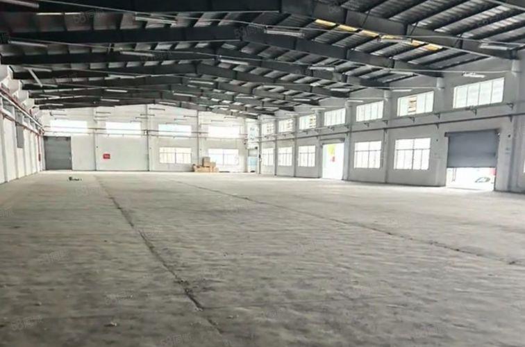 高埗单一层面积23000平，办公室宿舍2500带卸货平台，