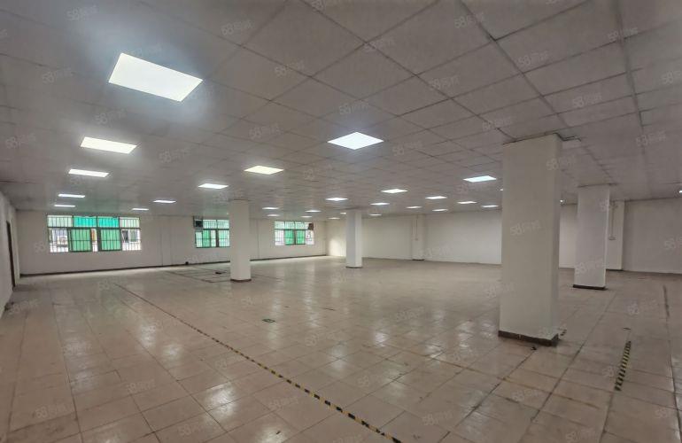 寮步香市公园附近楼上1000平方带装修厂房出租，可分租